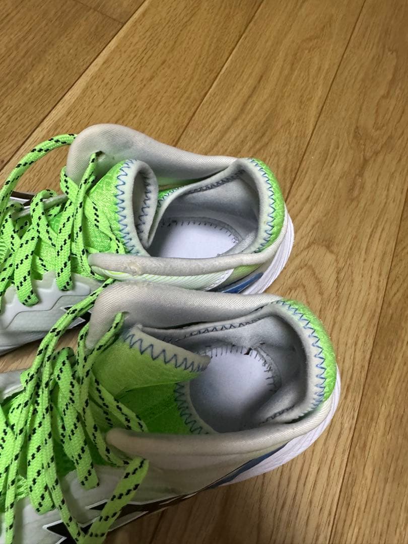 ASICS メタライズ　バレーボールシューズ ホワイト/グリーン26.0センチ