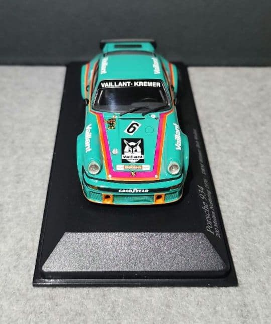 ミニチャンプス 1/43スケール ポルシェ934