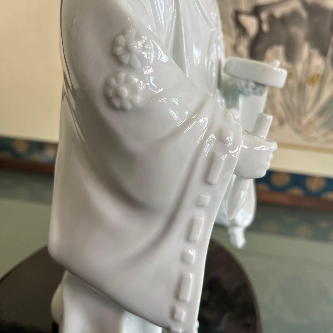 有田焼　白磁　本岡宗山作　弘法大師像？