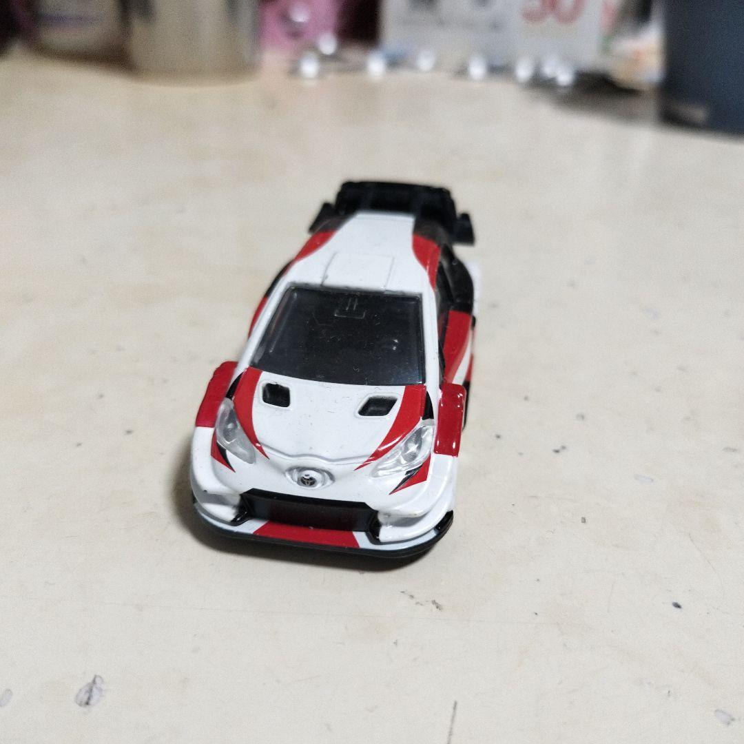 トミカヤリス