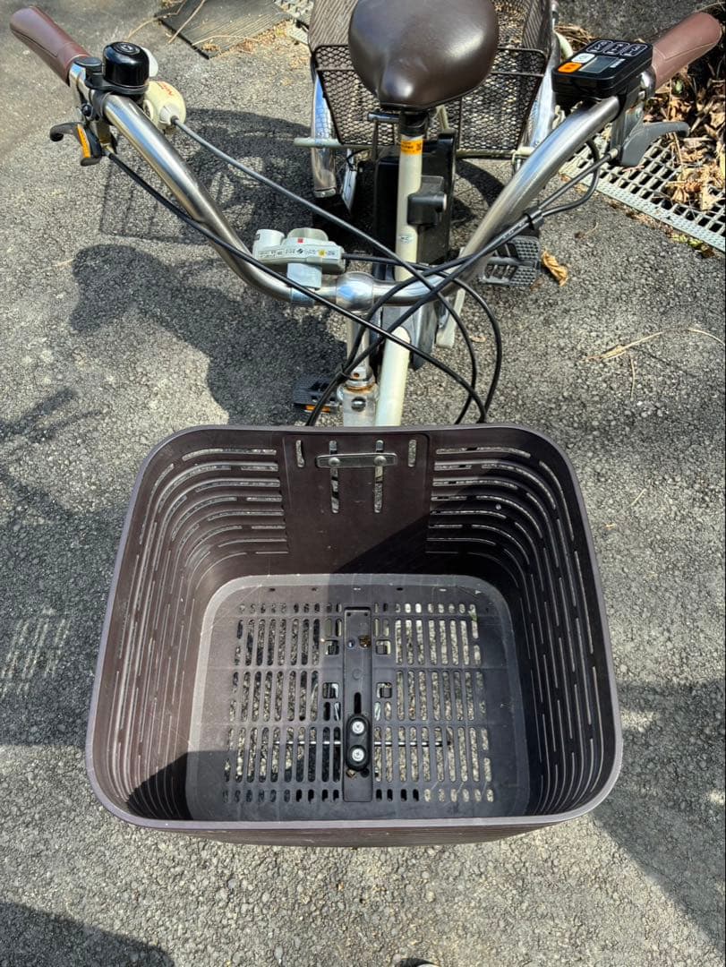 電動アシスト自転車 PanasonicBE-ELR835Tシルバー2022年性