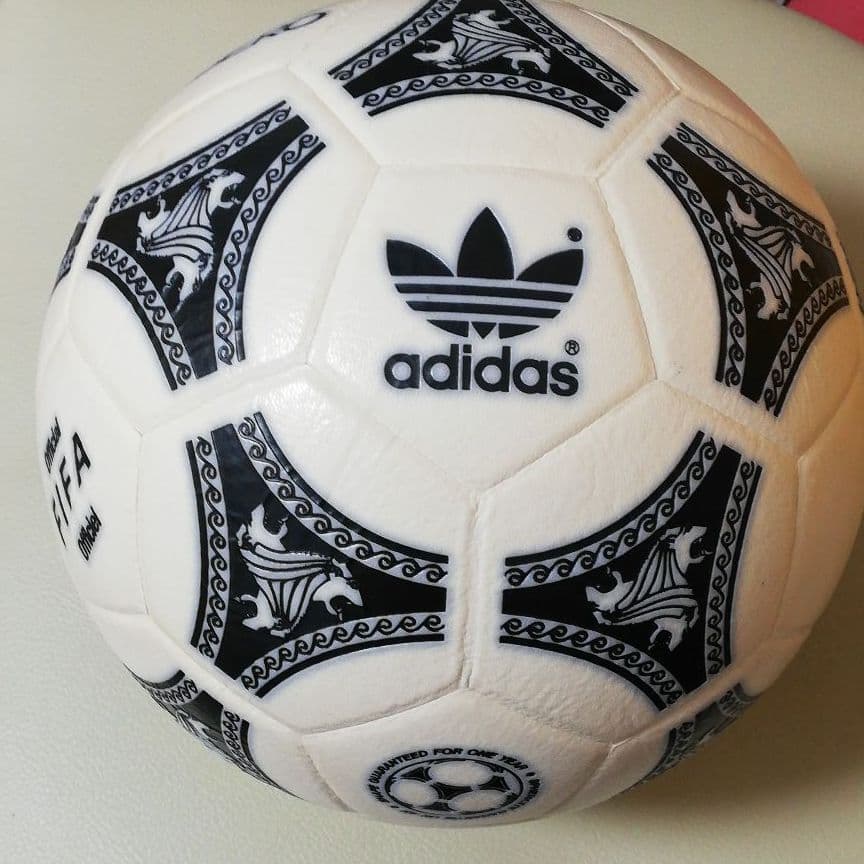 FIFA Official モルテン　サッカーボール（汚れあり）