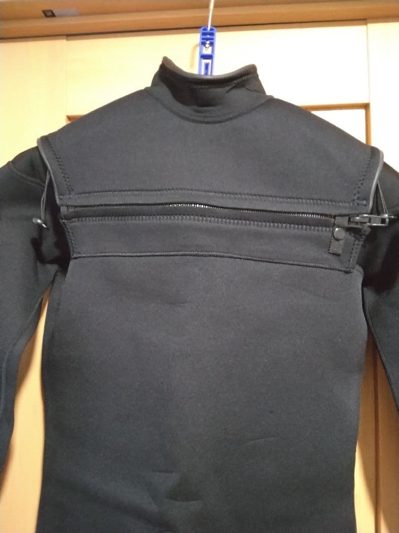 新品未使用ウエットスーツ3mm フロントジッパー　黒　2XL