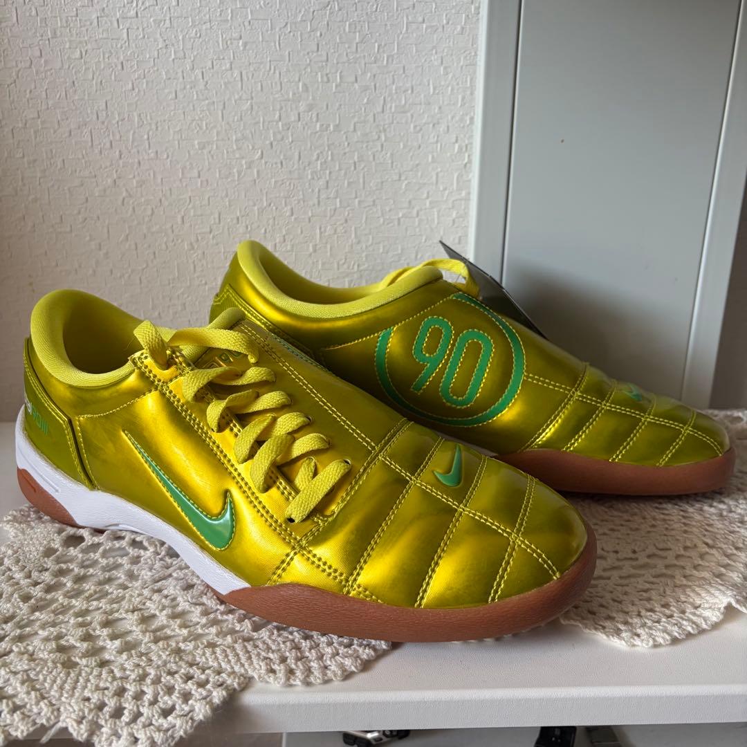 新品未使用 NIKE トータル 90 Dynamic Yellow total