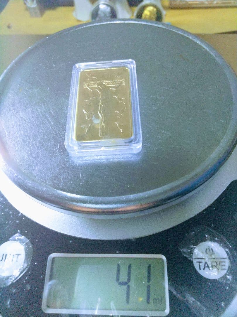 超綺麗&超豪華.ケース入り.金色.十字架入り.オマケ付きます