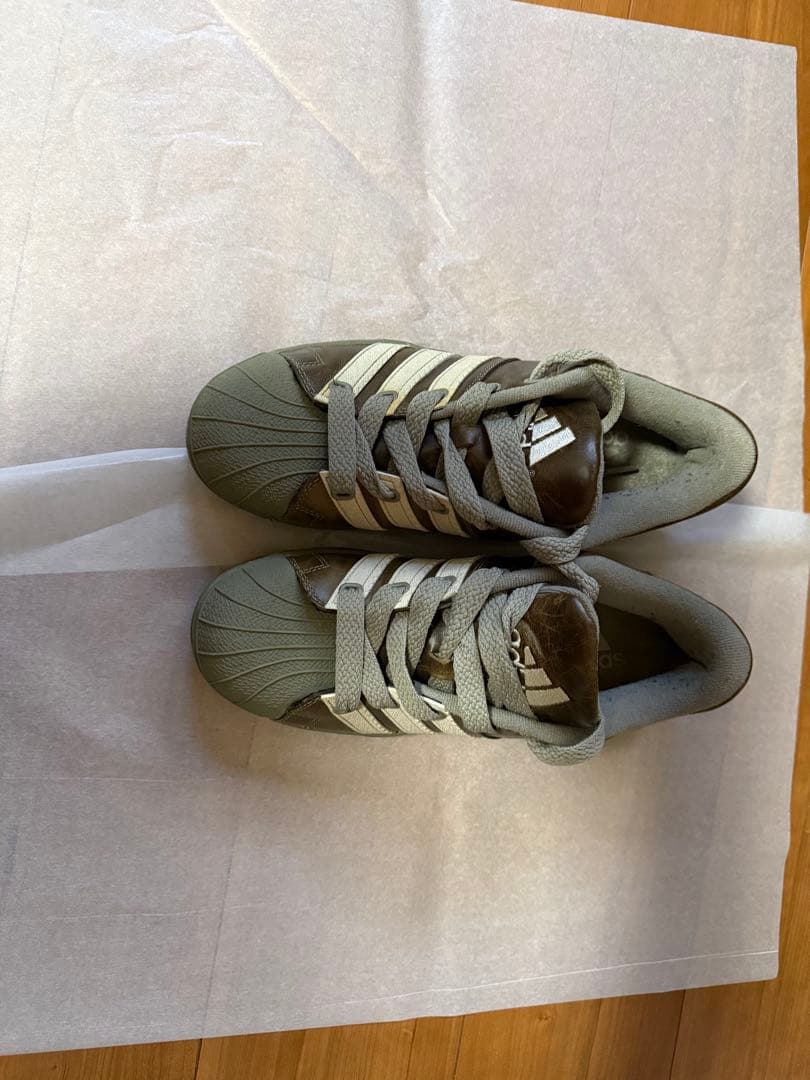 adidasウルトラスター(牛革)