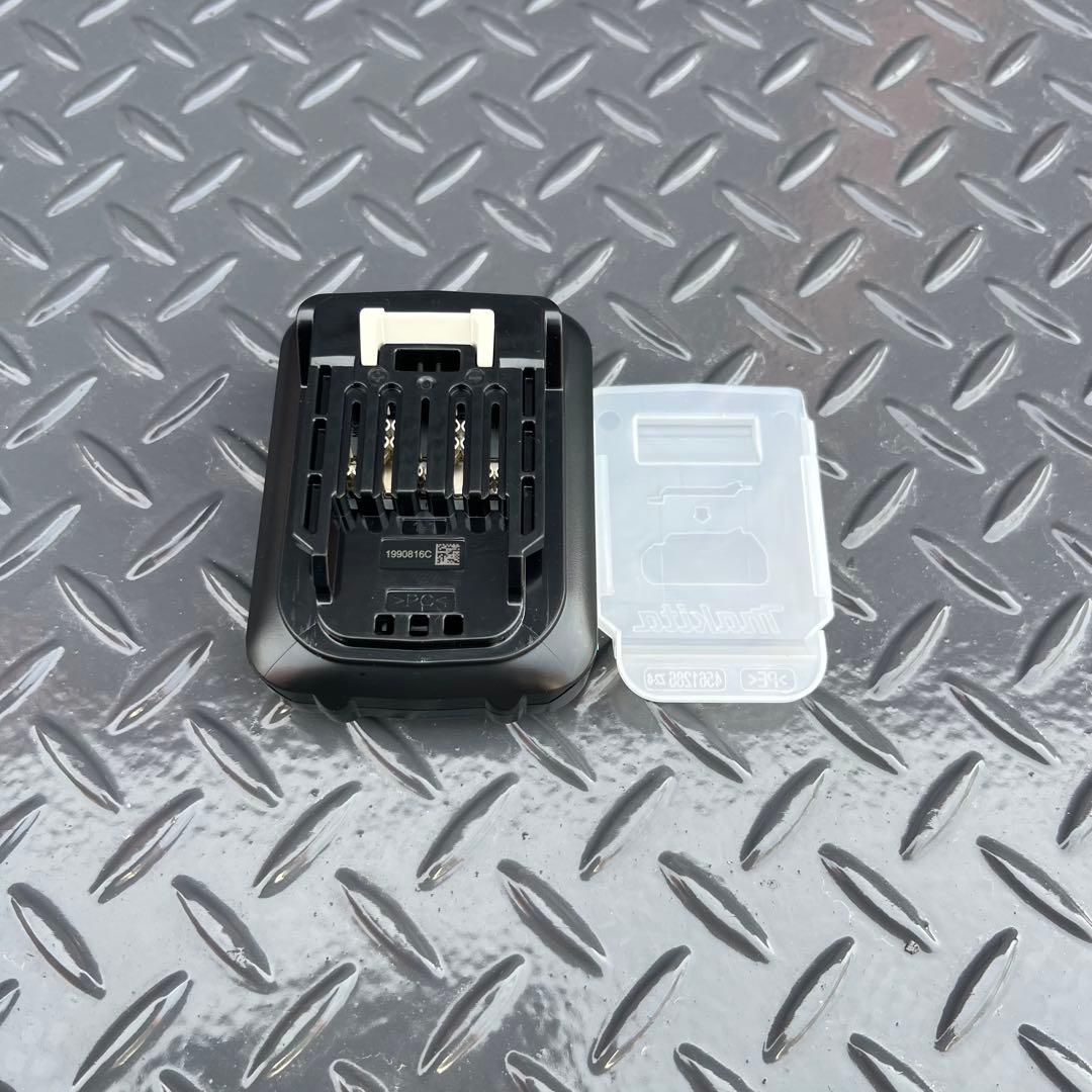 【極美品・ほぼ未使用】Makita マキタ MP100D 充電式空気入れ
