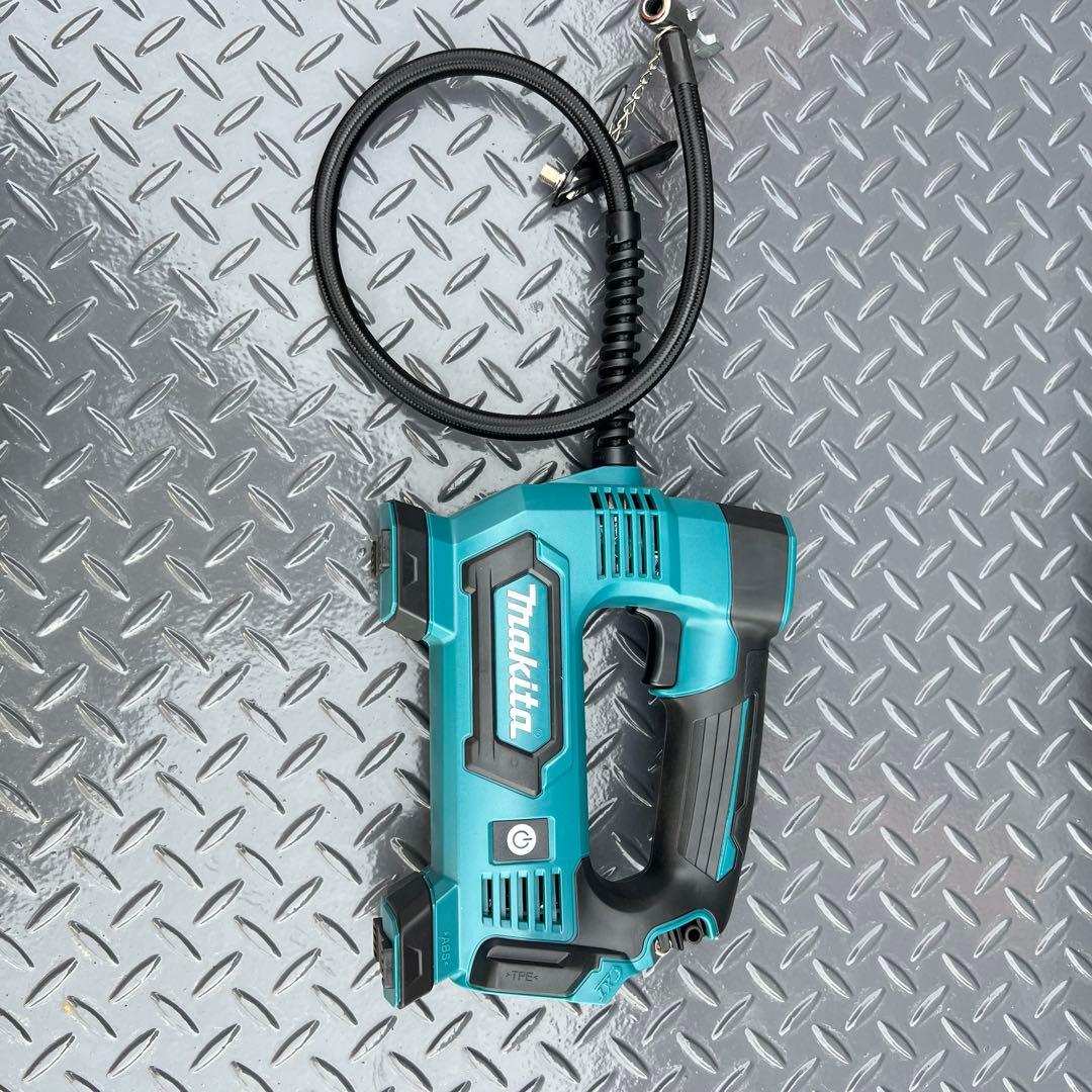 【極美品・ほぼ未使用】Makita マキタ MP100D 充電式空気入れ