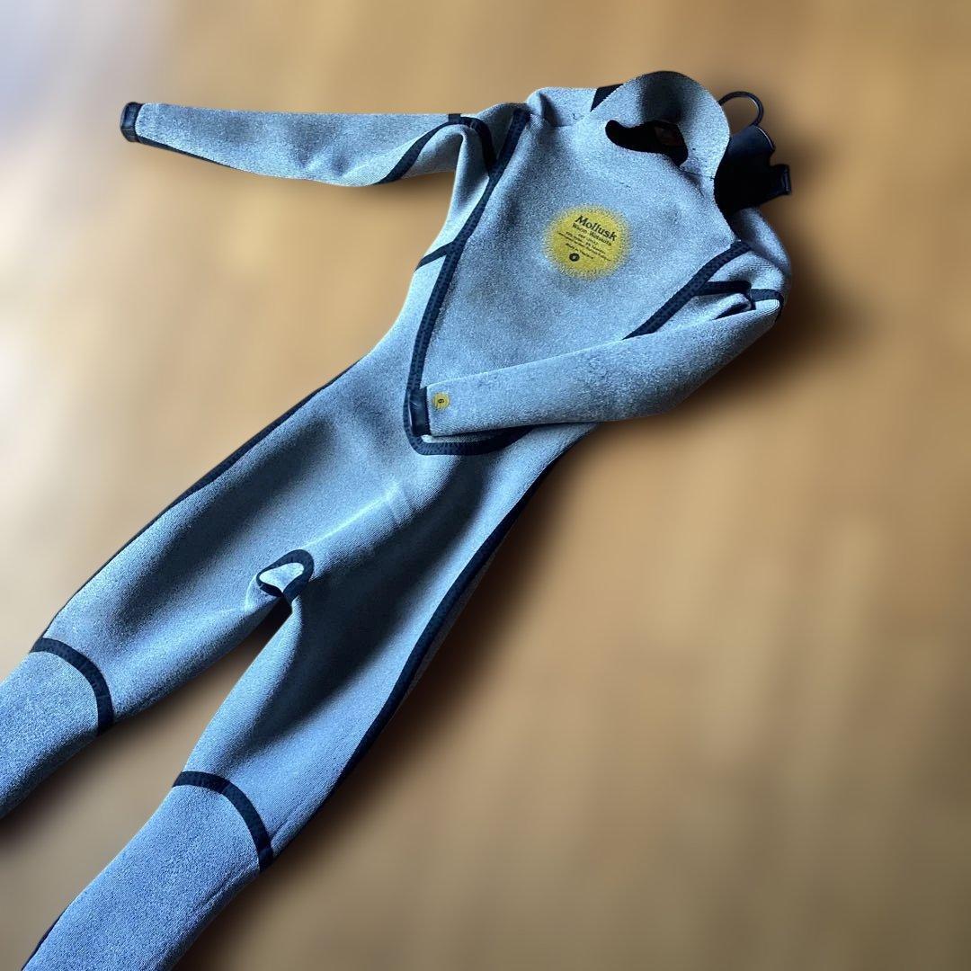 【美品】Mollusk　ウエットスーツ　3ミリ×２ミリ　レディース　サイズ６
