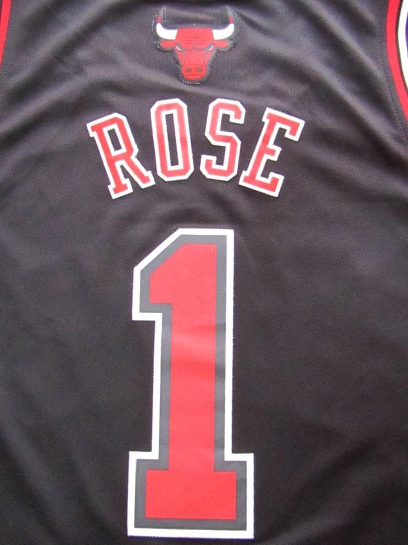美品 NBA ROSE #1 BULLS デリック・ローズ ブルズ　ユニフォーム