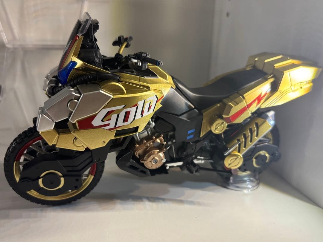 S.H.Figuarts ゴルドダッシュ 仮面ライダーガッチャード