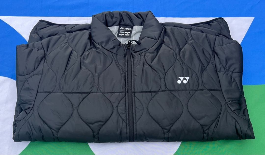 YONEX '24-'25 数量限定 HEAT CAPCULE 中綿ジャケット