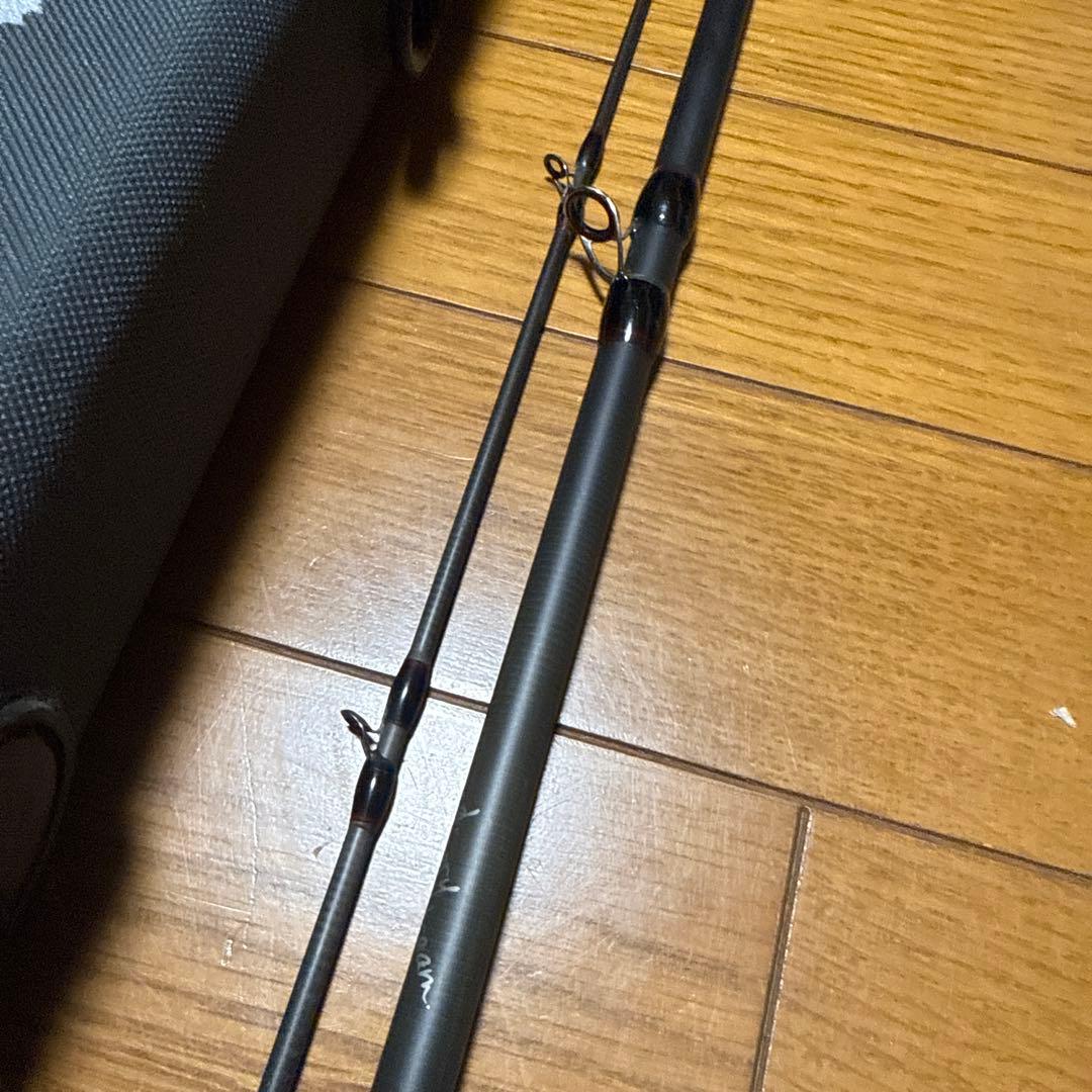 あか　ツララ　モンストロ　710 モバイル　専用ケース付