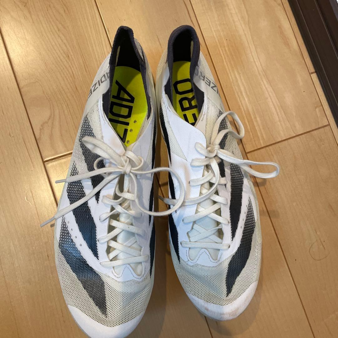 adizero スパイクシューズ ホワイト/ブラック