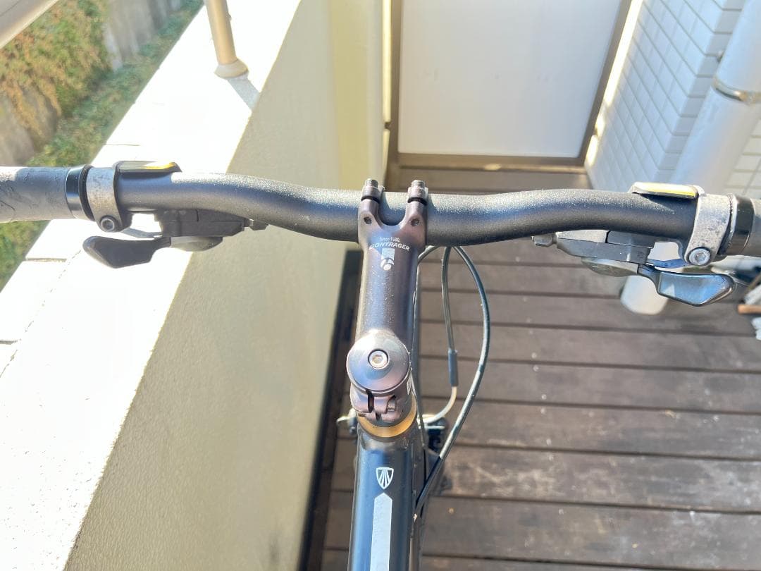トレック ＴＲＥＫ FX7.4　シマノ２７段変速クロスバイク　５１０㎜　引取専用