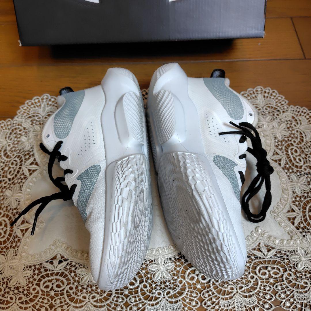 【極美品】UNDER ARMOUR アンダーアーマー 　バスケットシューズ