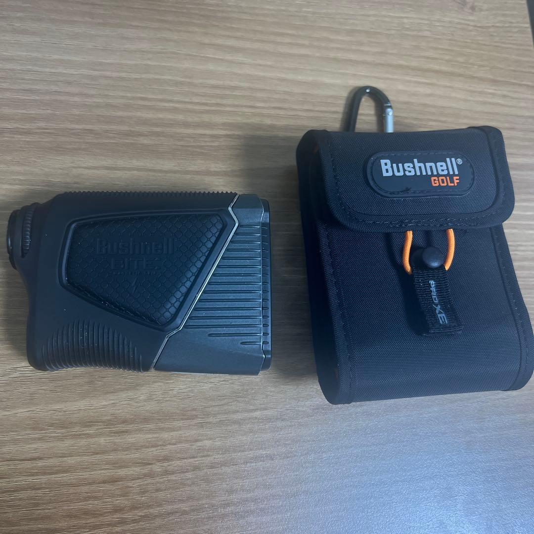 Bushnell PRO XE ゴルフ用距離計ケース付き