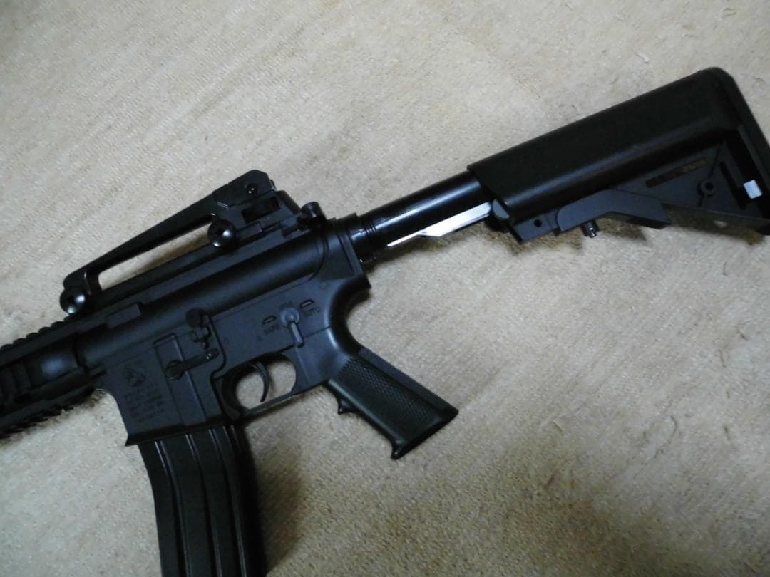 東京マルイ　M4CQBブラック　電動ガンライトプロプラスチック製