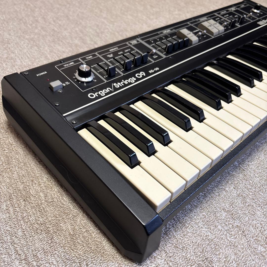 鍵盤楽器 Roland RS-09 Organ / Strings