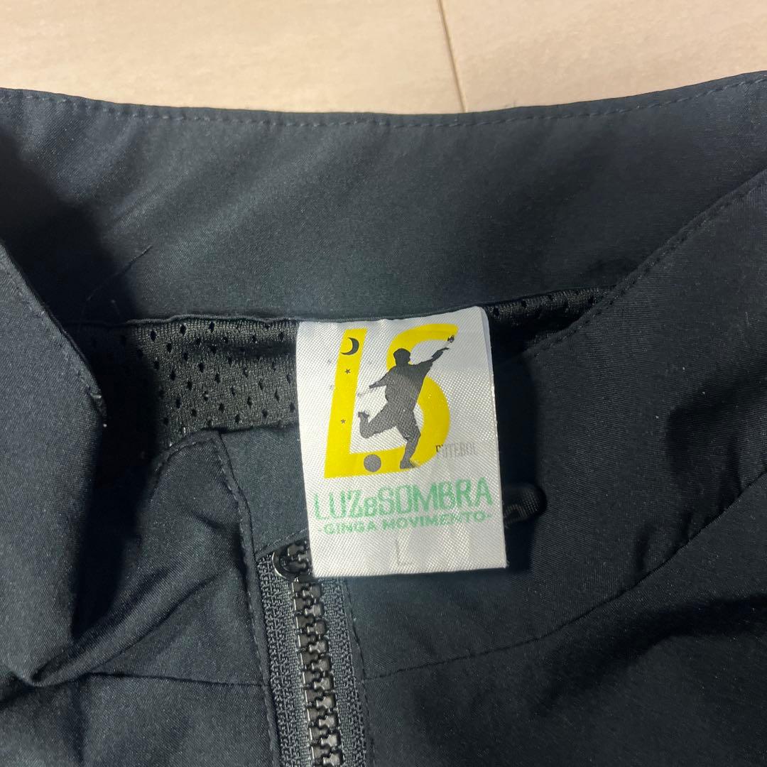 お値下げします　サッカー　ピステ　上下　ルースイソンブラ　L