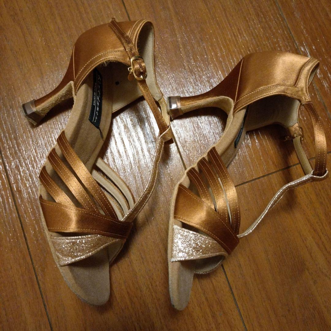 【極美品】社交ダンス　シューズ　サンダル　ラテン　ユリアモデル　競技ダンス