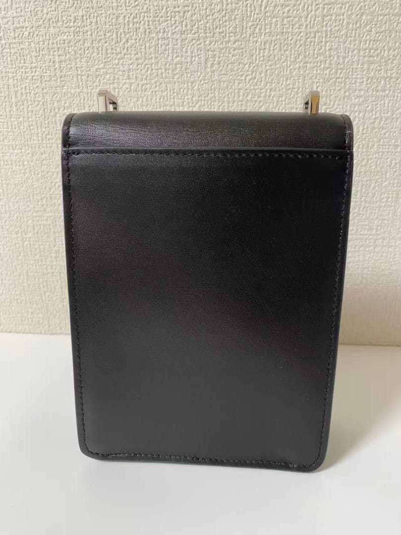 BURBERRY ブラック ショルダーバッグ