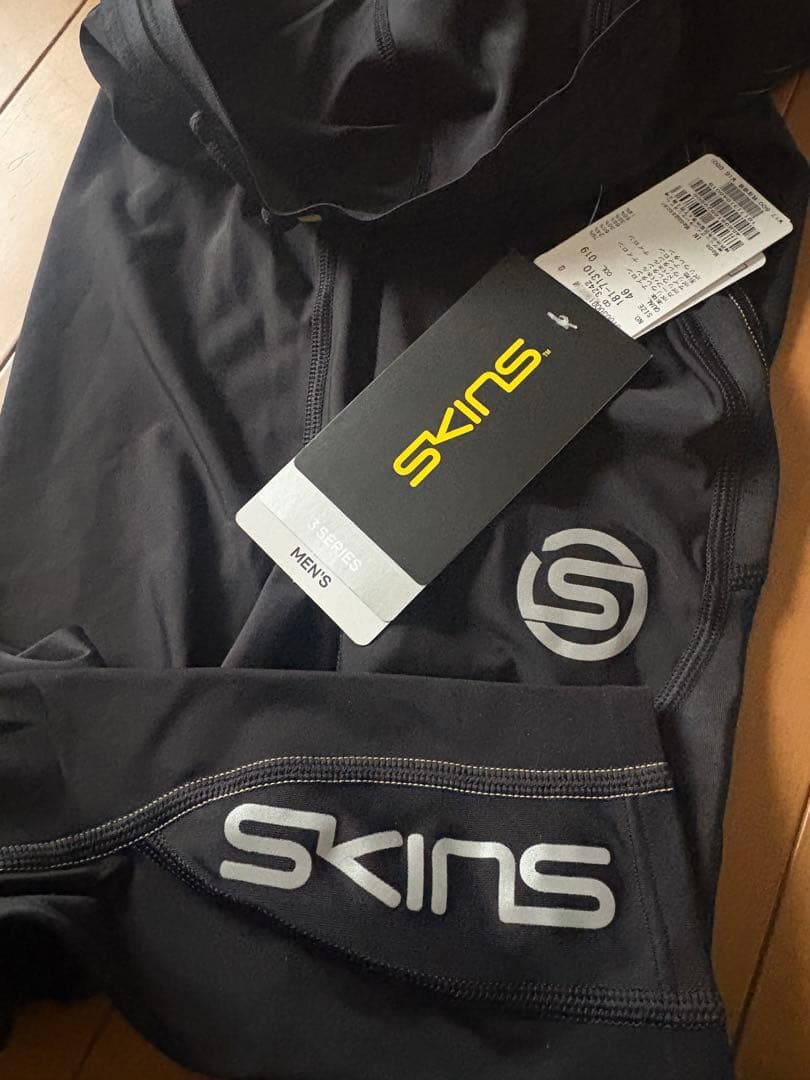 スキンズSKINS着圧 SERIES-3 メンズロングタイツ ブラックMサイズ