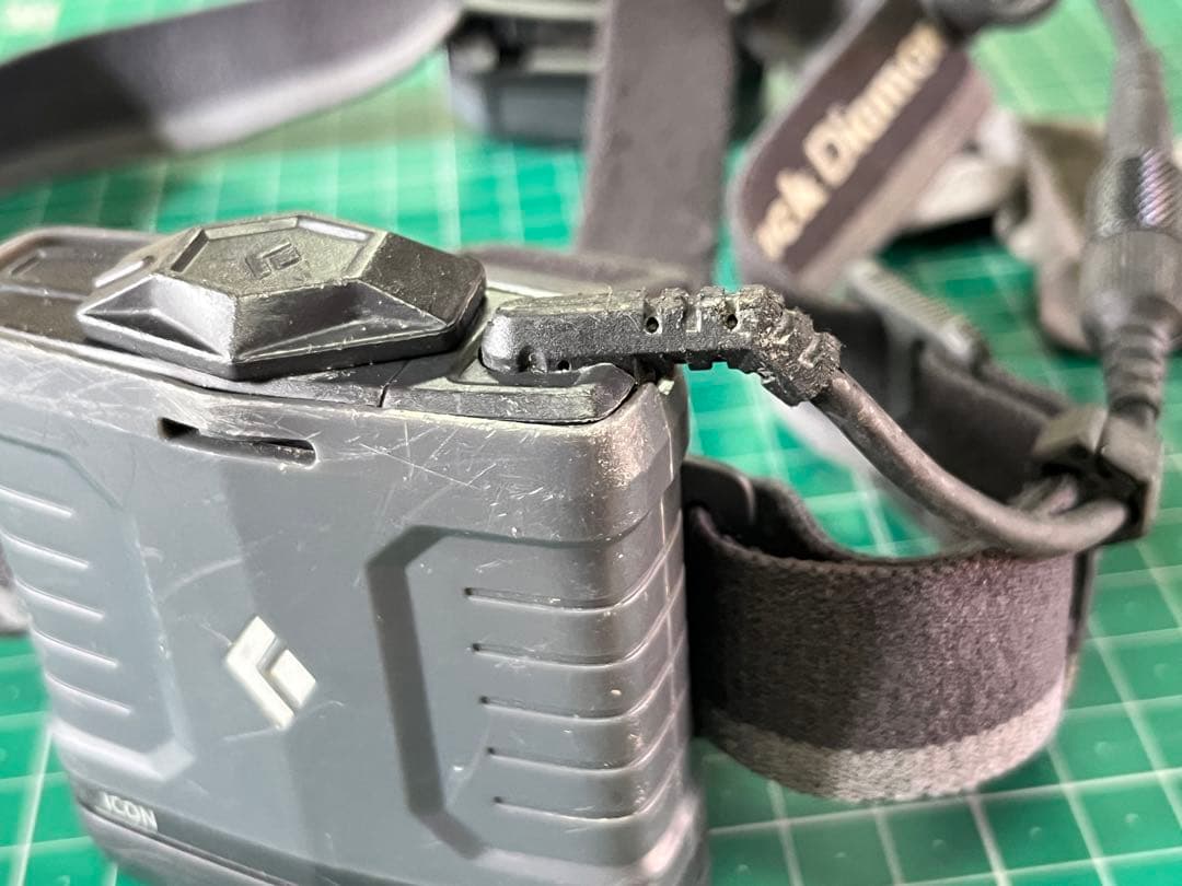  Icon 700 ヘッドライト