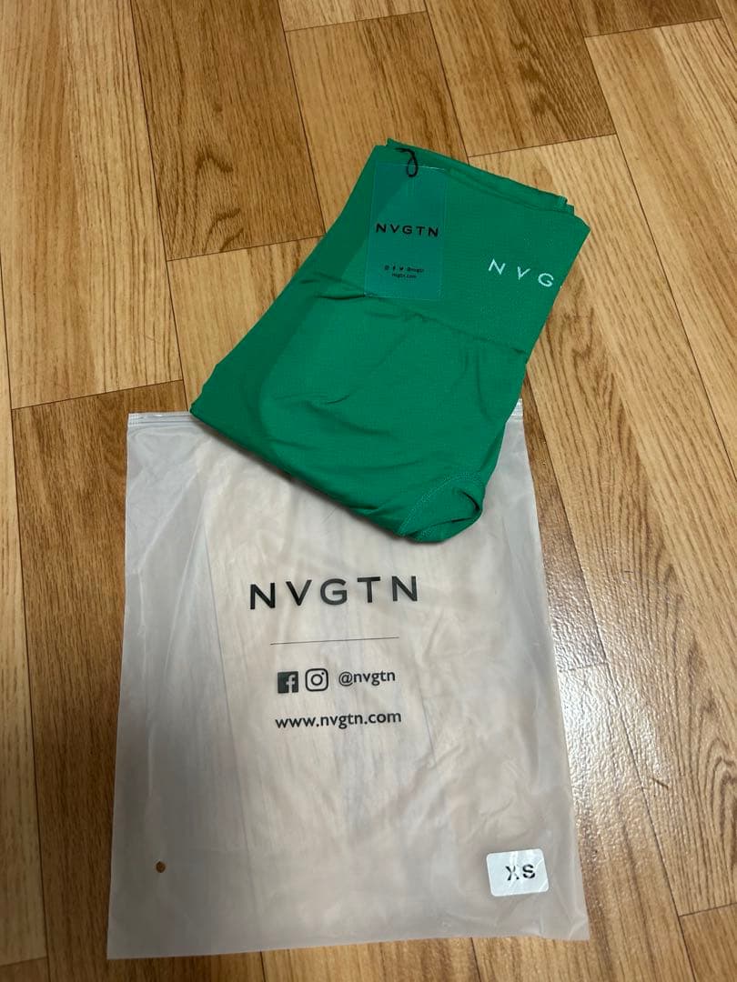 日本未入荷❣️現品限り❣️NVGTN ホリーグリーン レギンス　美尻 美脚 【XS】