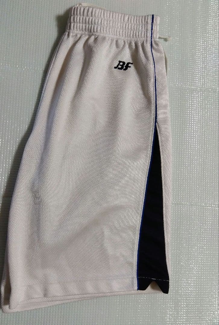 Under Armourとアディダスのウェアセット