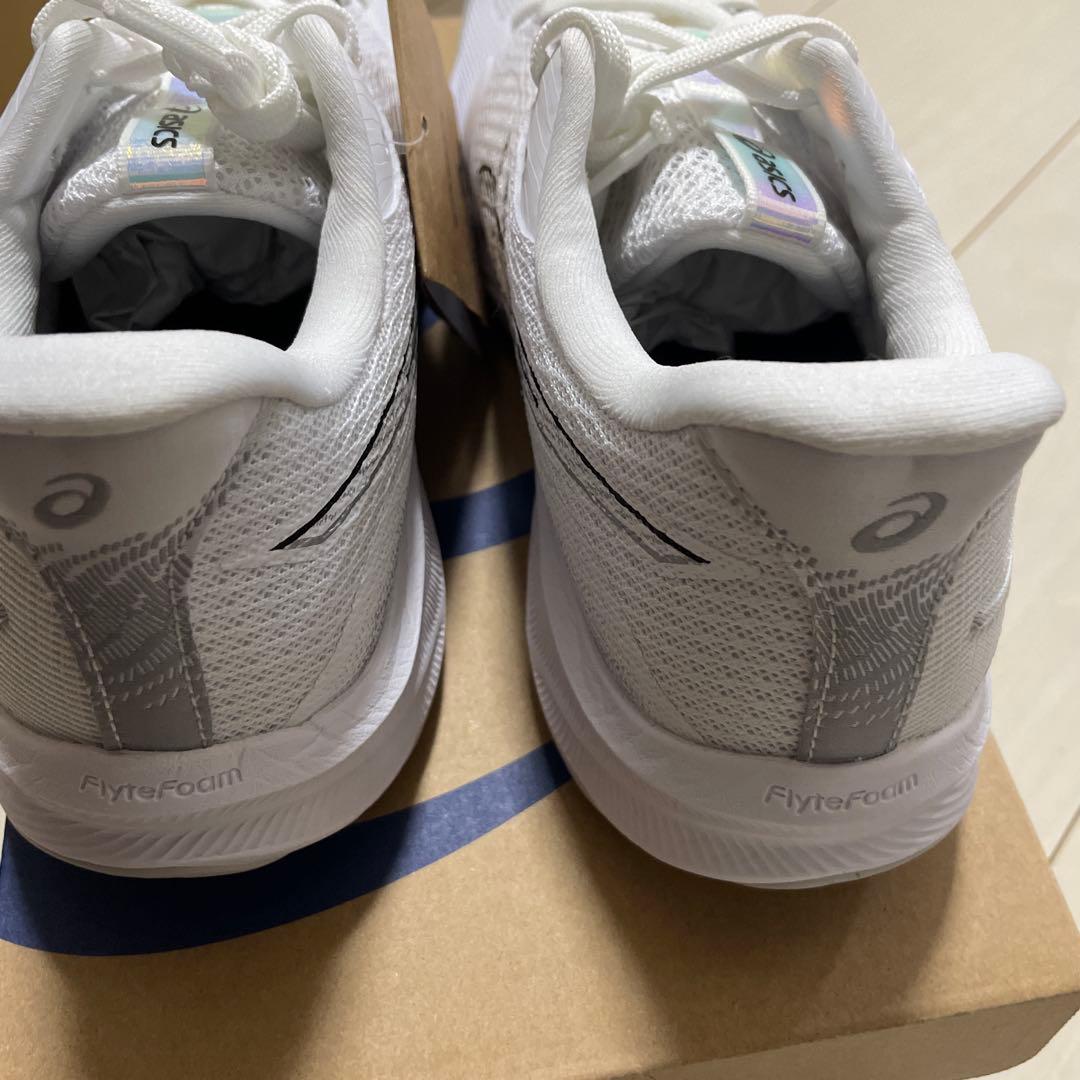 asics バレーボール　シューズ