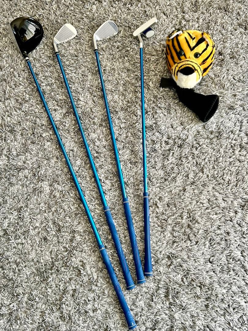 子供用U.S. Athletes ゴルフ4本SET 黒青　虎のヘッドカバー付き