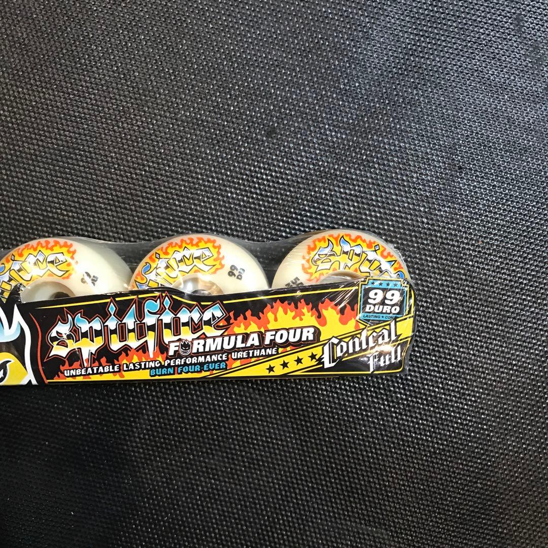 Spitfireフォーマル4 コニカルフル 54mm99aウィール定価9,130