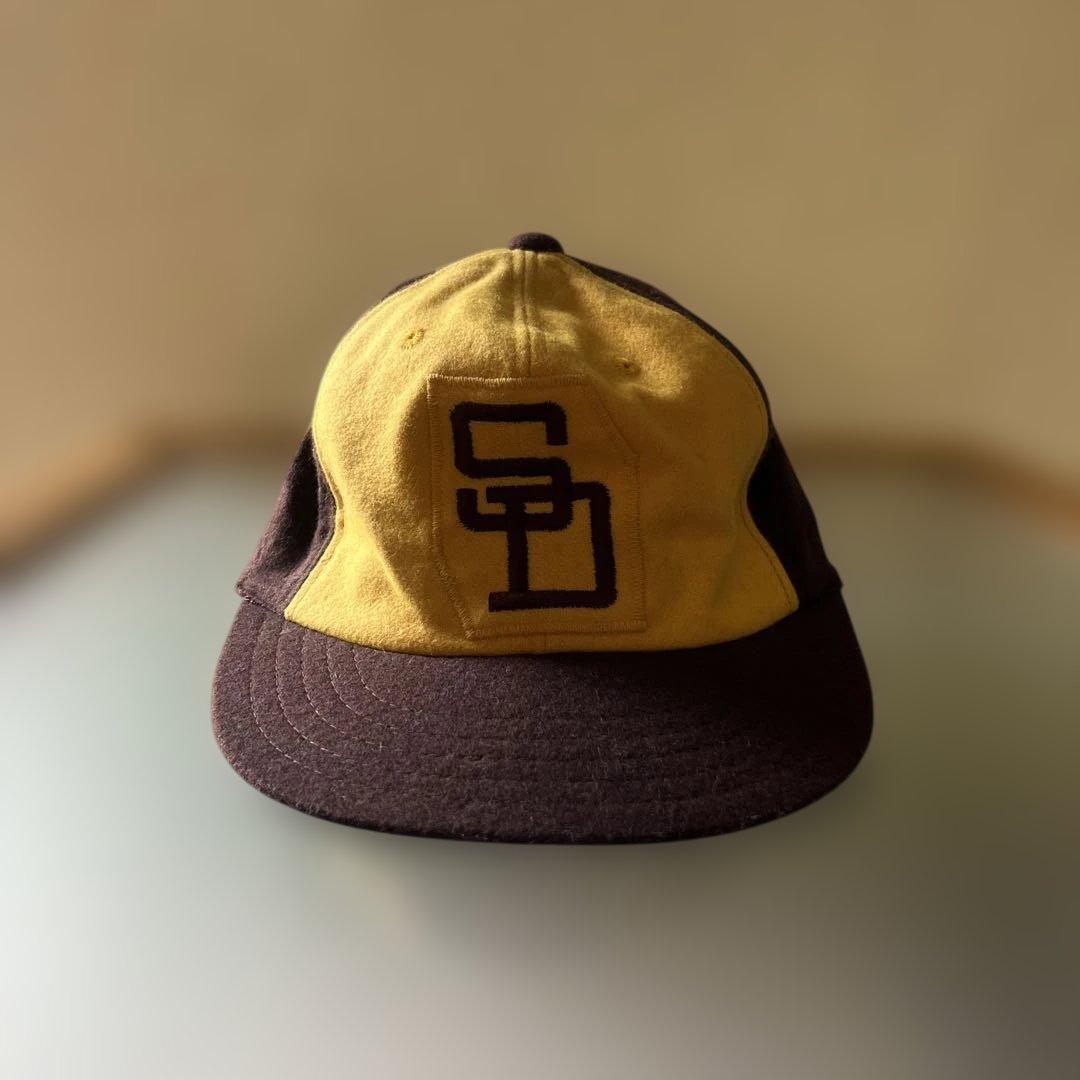 SDロゴ刺繍キャップ 黄・茶色