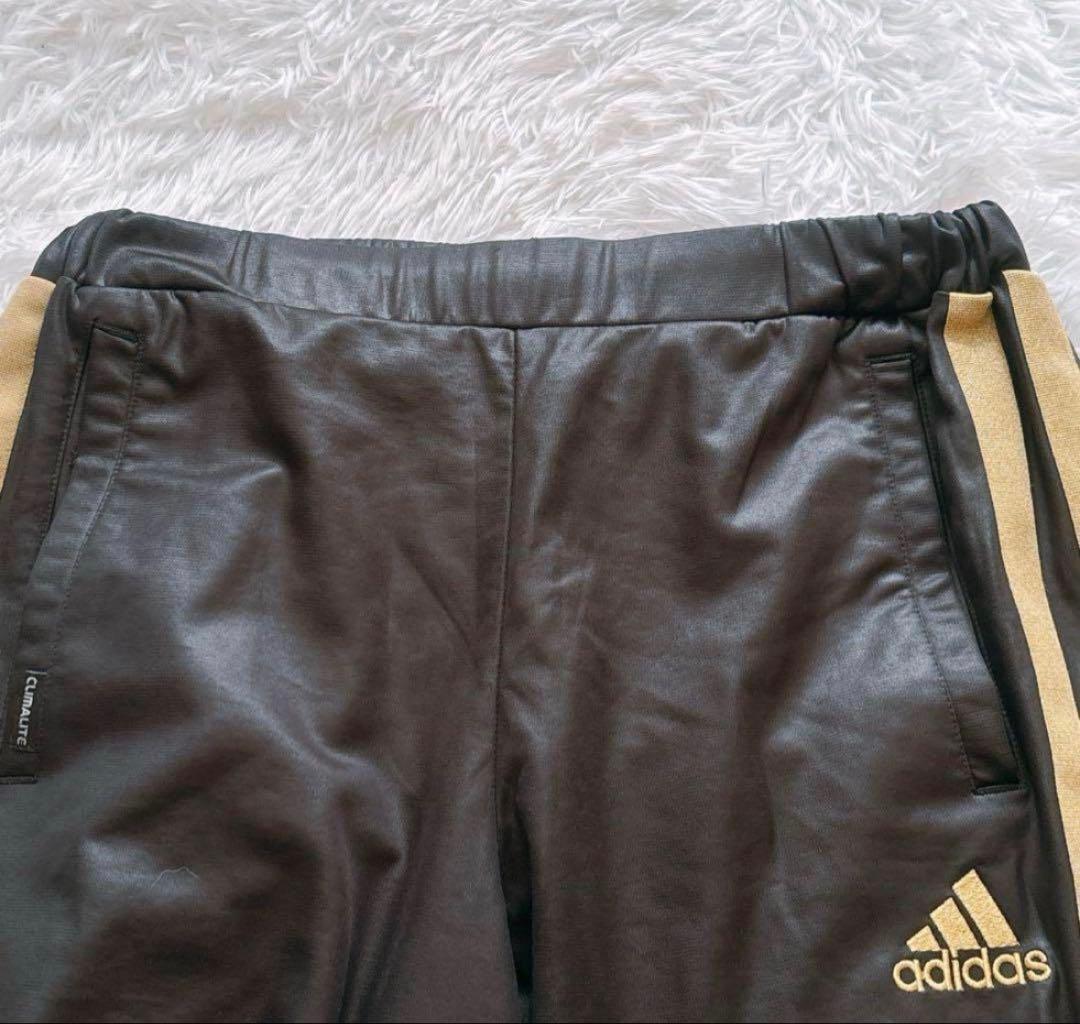 【adidas】ジャージ 上下セット ブラック×ゴールド　スポーツウェア S