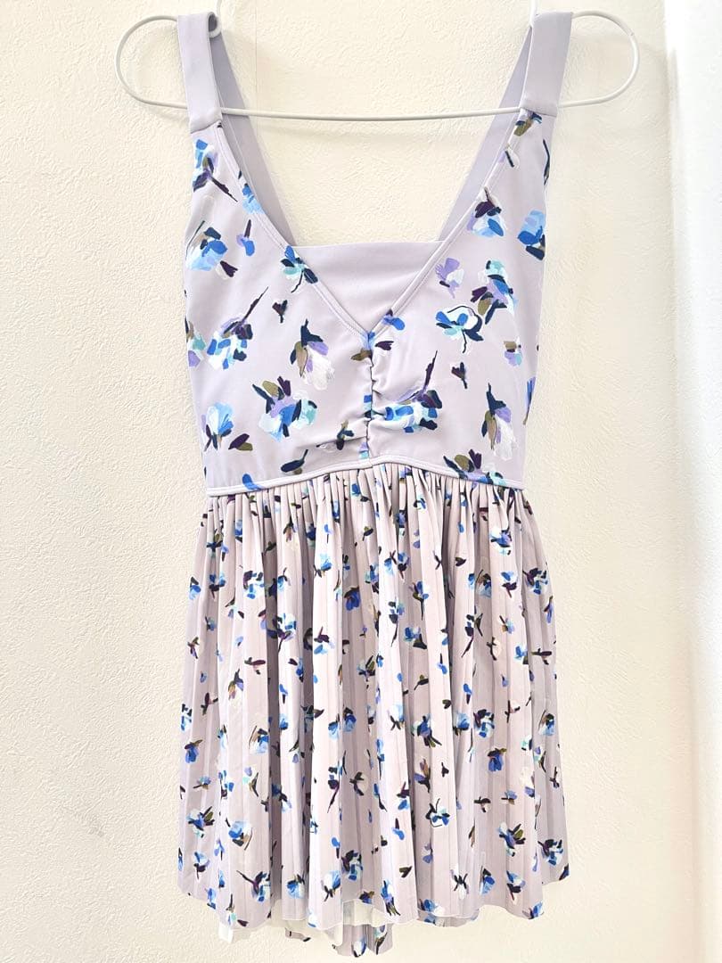 【SUKALA】ローズプリントプリーツタンクトップ　ＬＬ　ライラック
