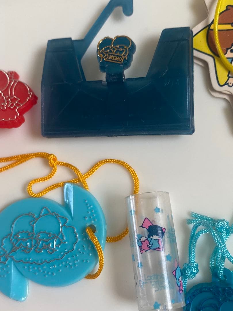 サンリオ　昭和レトロ リトルツインスターズ キキララ プレミアム＆お菓子おまけ