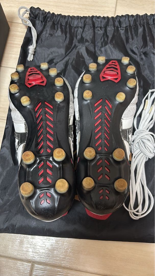 最終値下げMizuno Neo サッカースパイク ホワイト/レッド