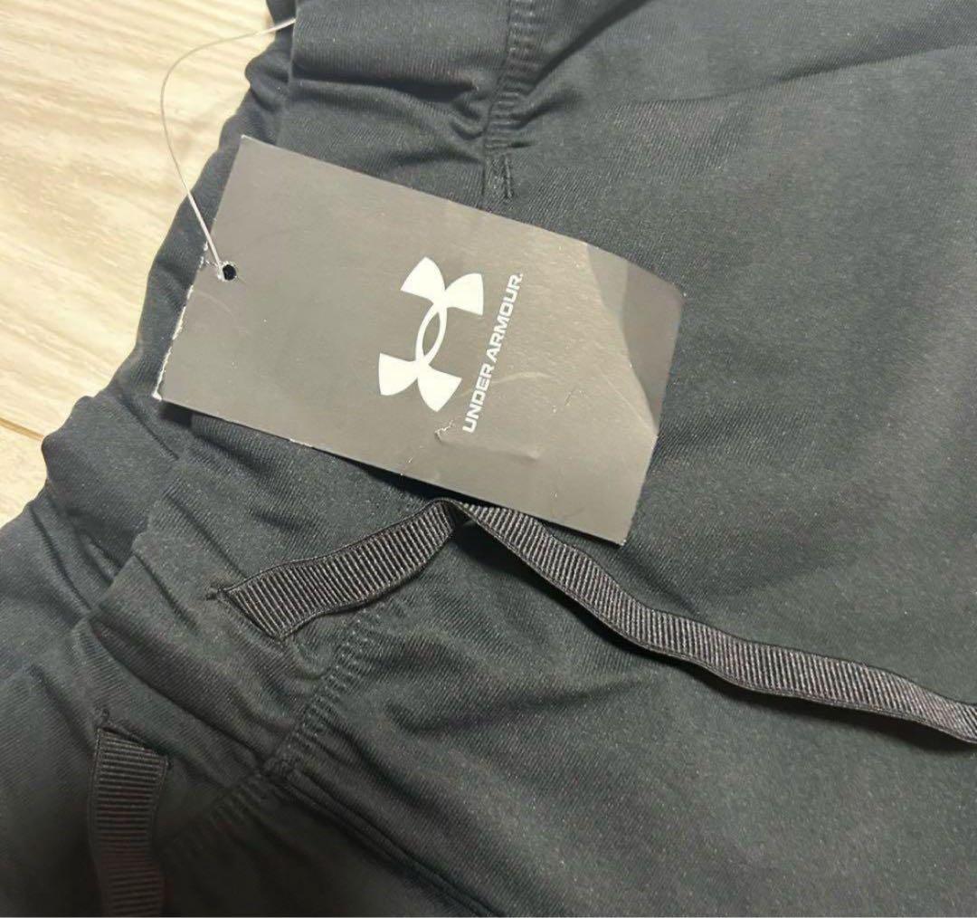 新品　アンダーアーマー　トレーニングパンツ　ランニング