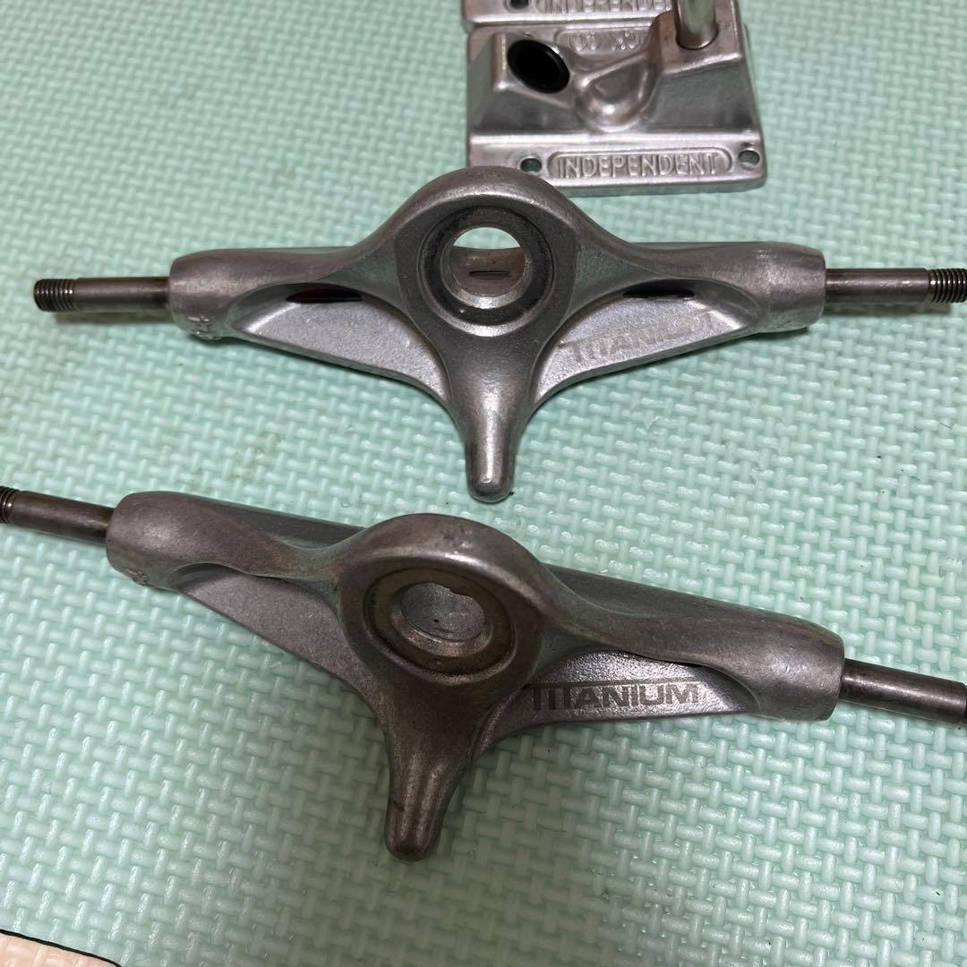 independentトラック144 titanium スケートボード　⒏25