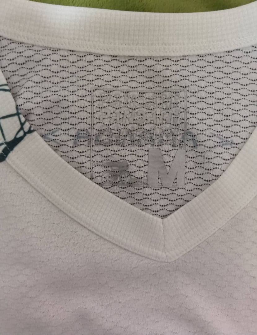 パンダーニ　アマンダ　Tシャツ　Mサイズ