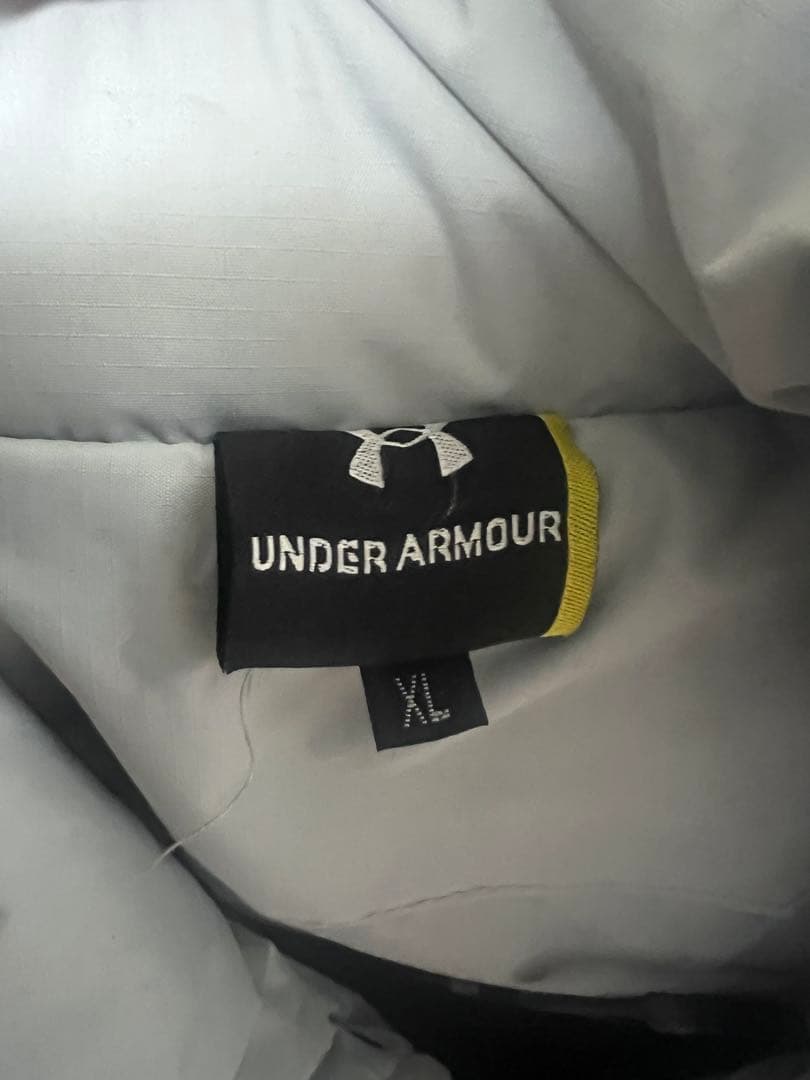 Under Armour ホワイト ベンチコート