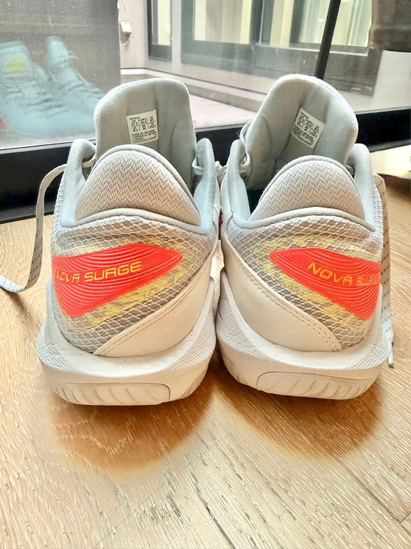 ASICS NOVA SURGE バスケットボールシューズ