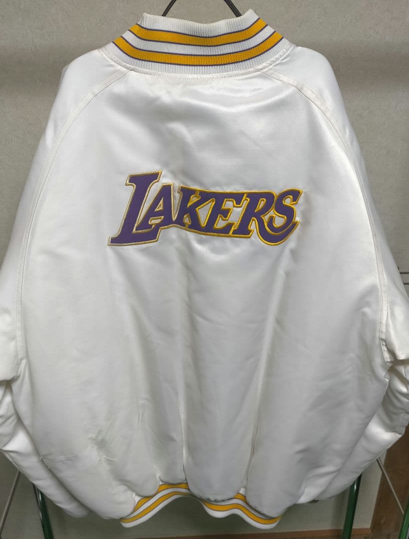NIKE NBA LAKERS 中綿刺繍スタジャン ホワイト XL ヴィンテージ