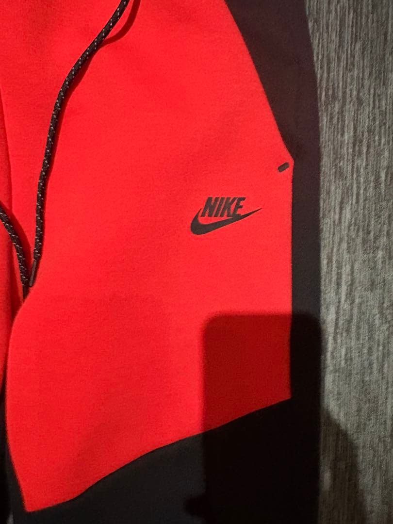 NIKE テックフリース　赤黒　S 正規品　希少品