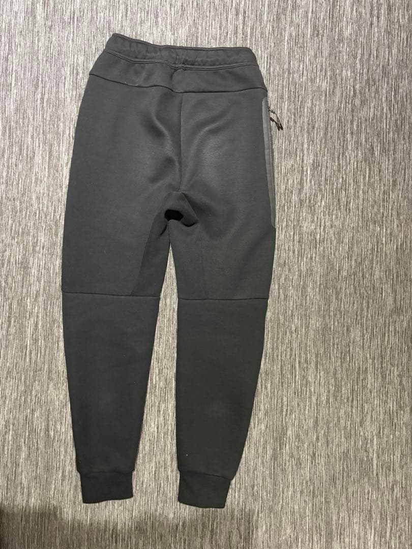 NIKE テックフリース　赤黒　S 正規品　希少品