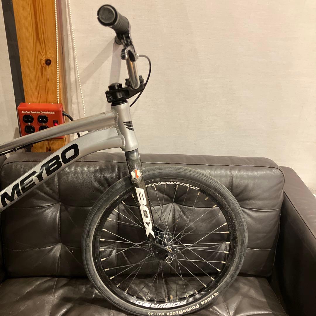 2023MEYBO エキスパートXL HOLESHOT 20×1.4 ディスク