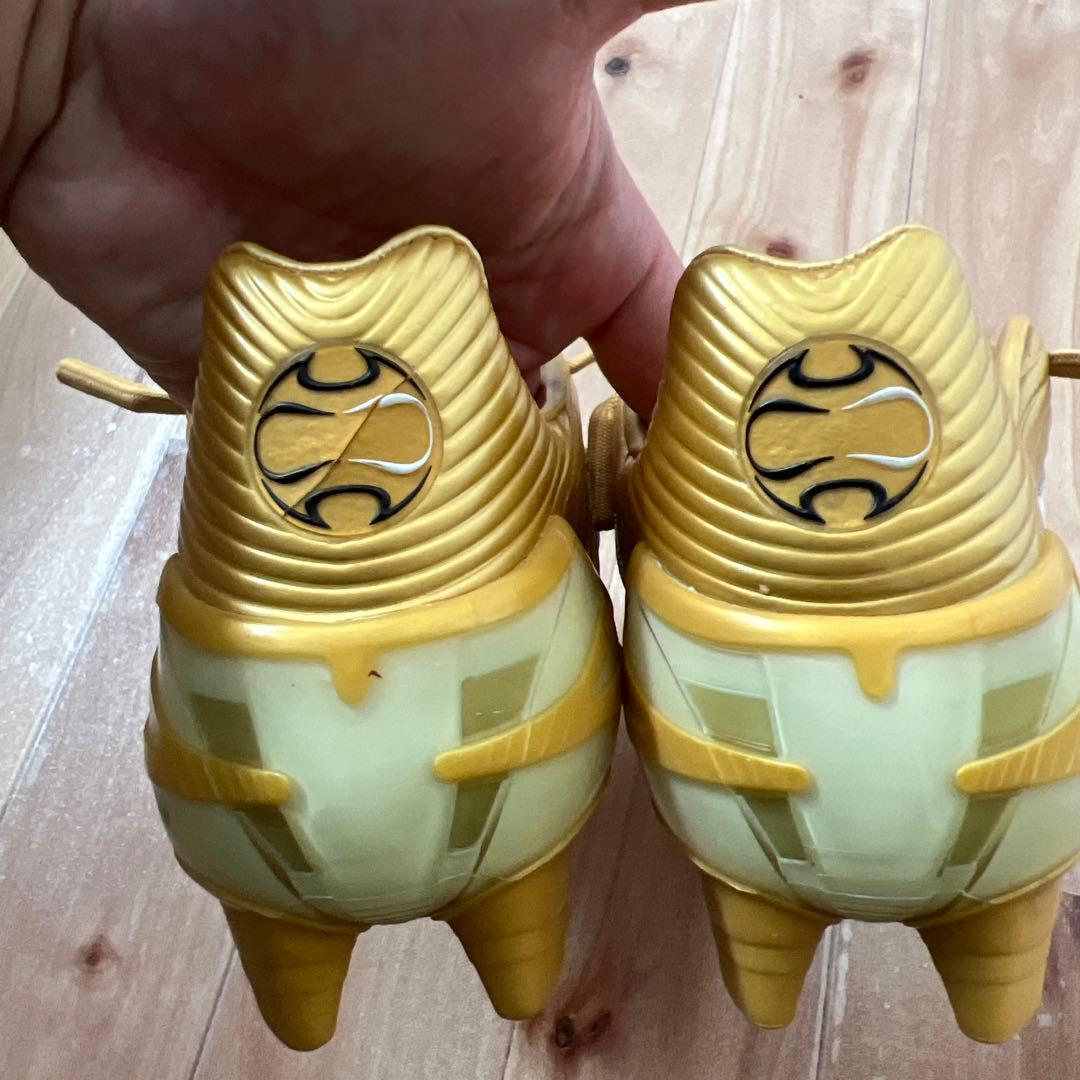 未使用　adidas プレデターアブソリュート　金/白　FG 25.5