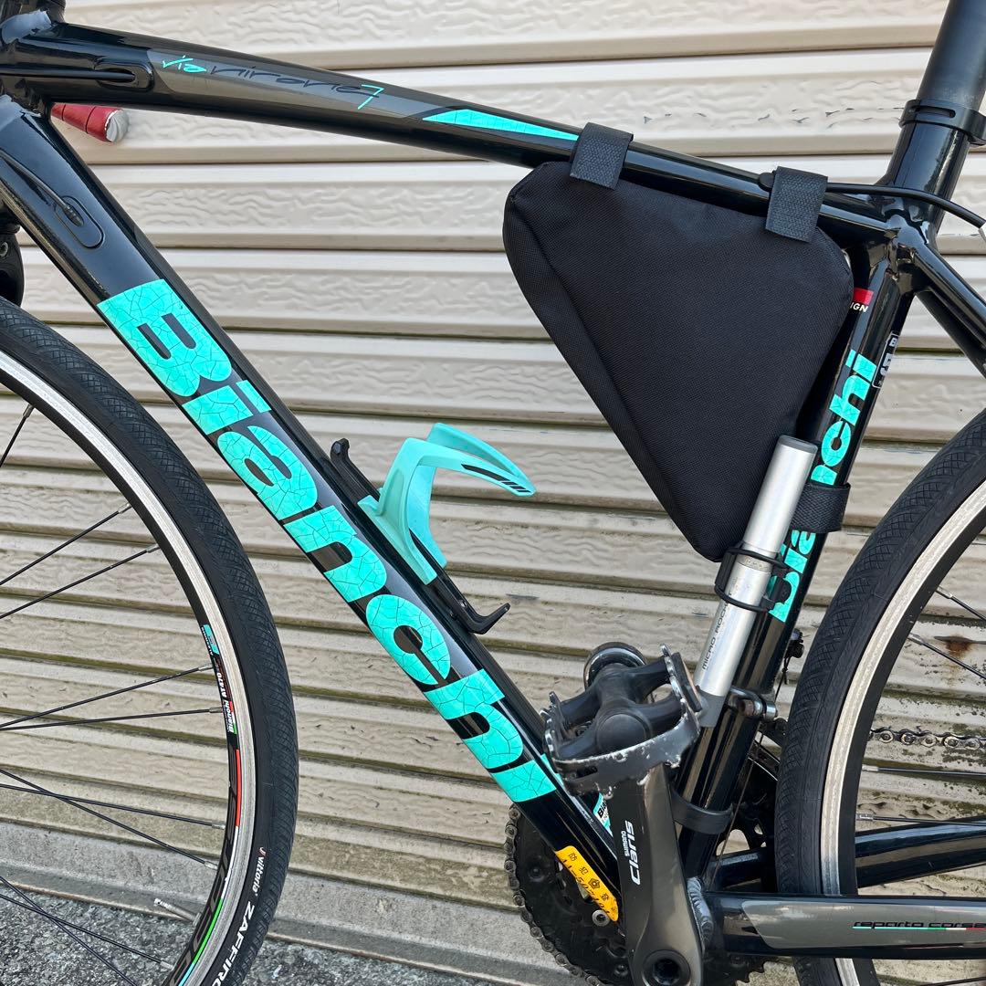 Bianchi 自転車 ブラック/ターコイズ フレームバッグ付き