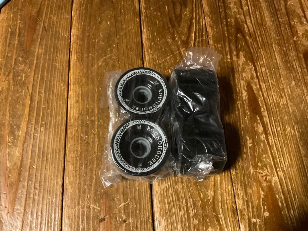 カーバーウィールwheel 70mm 78a Somoke 2x2 計4個